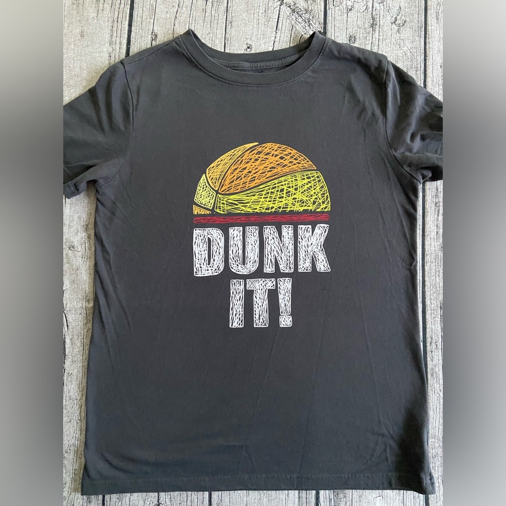 Kids T-shirt short sleeve XL (16) soft graphic tee